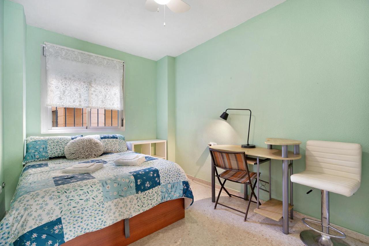 Las Bodegas Apartment เฮเรซ เด ลาฟรอนเตรา ภายนอก รูปภาพ