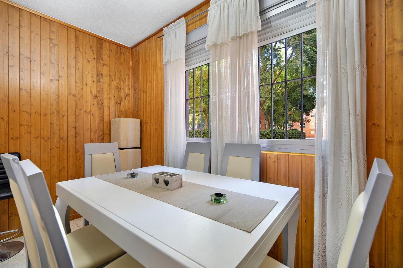 Las Bodegas Apartment เฮเรซ เด ลาฟรอนเตรา ภายนอก รูปภาพ