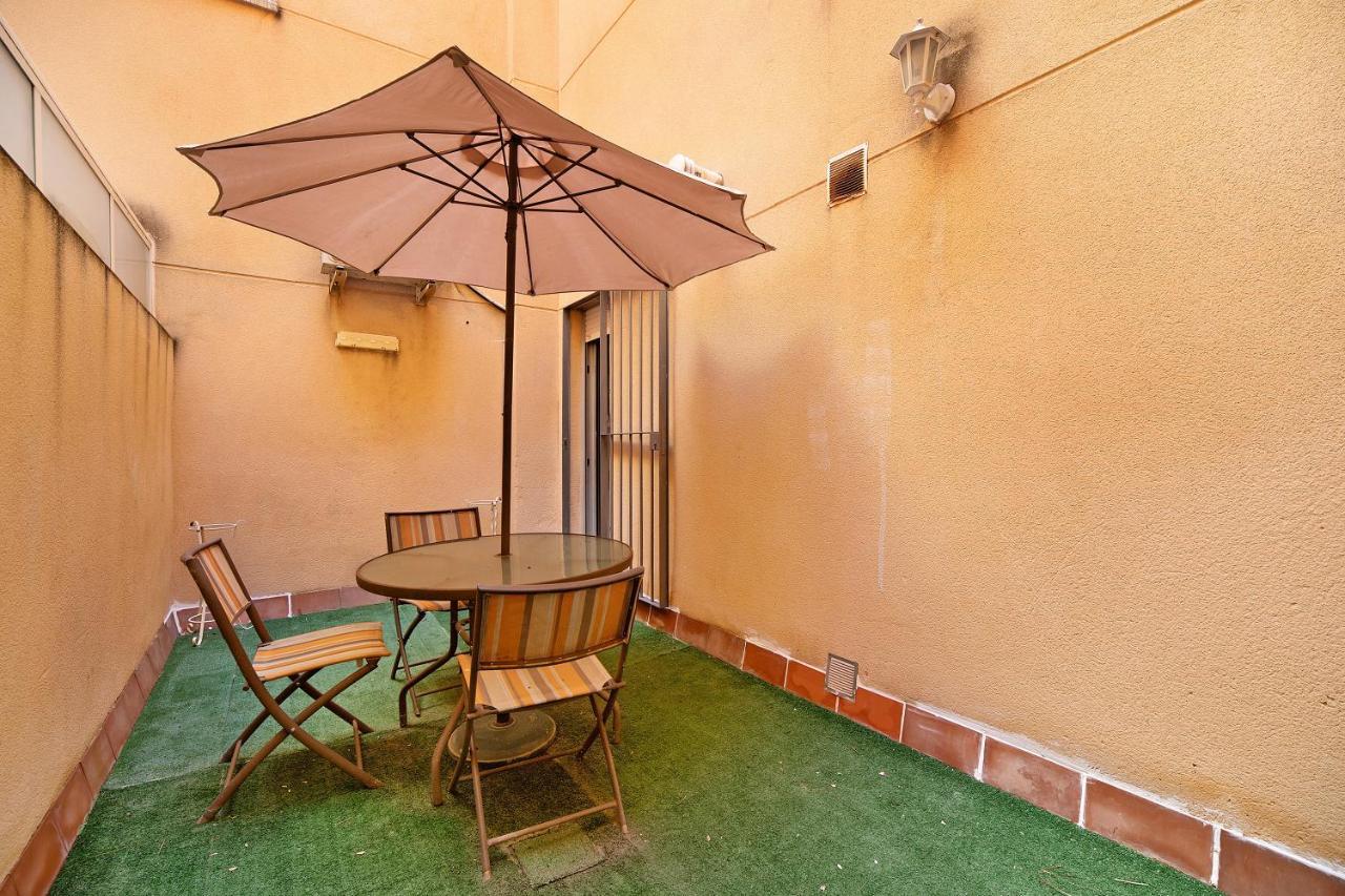 Las Bodegas Apartment เฮเรซ เด ลาฟรอนเตรา ภายนอก รูปภาพ