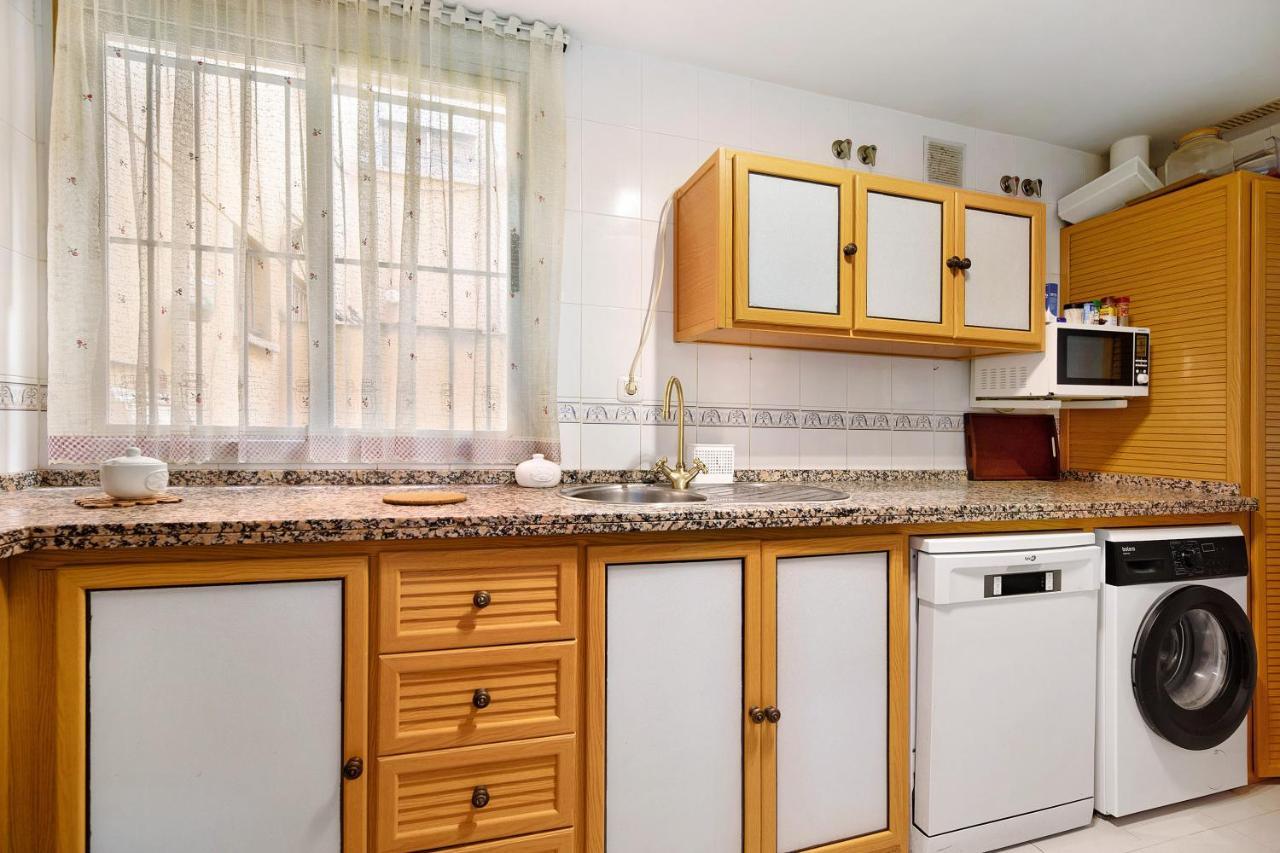 Las Bodegas Apartment เฮเรซ เด ลาฟรอนเตรา ภายนอก รูปภาพ