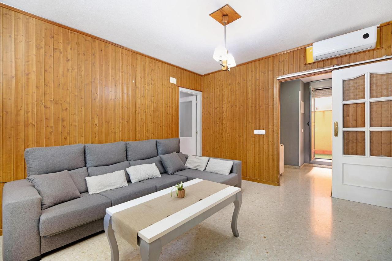 Las Bodegas Apartment เฮเรซ เด ลาฟรอนเตรา ภายนอก รูปภาพ
