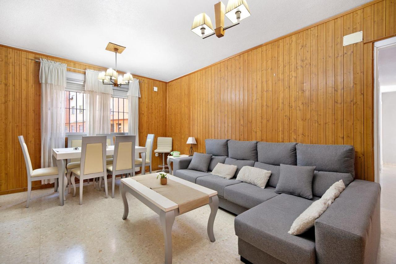 Las Bodegas Apartment เฮเรซ เด ลาฟรอนเตรา ภายนอก รูปภาพ