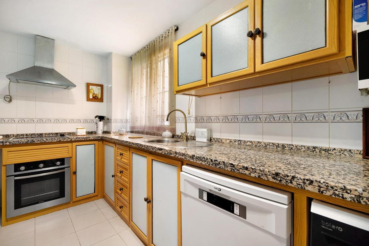 Las Bodegas Apartment เฮเรซ เด ลาฟรอนเตรา ภายนอก รูปภาพ
